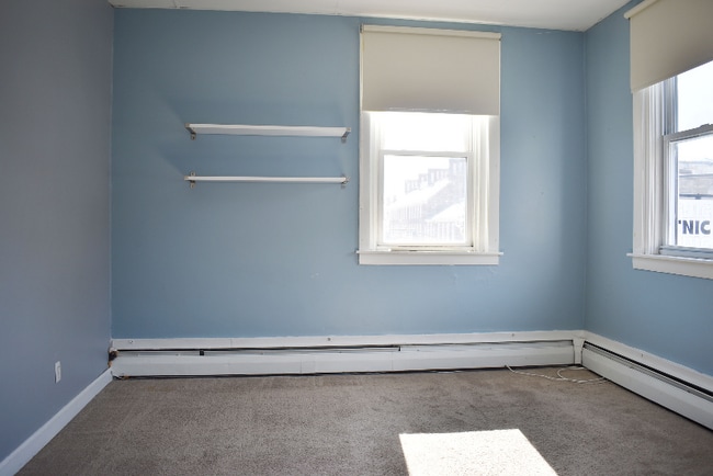 Photo - 223 Thayer St Unidad 2