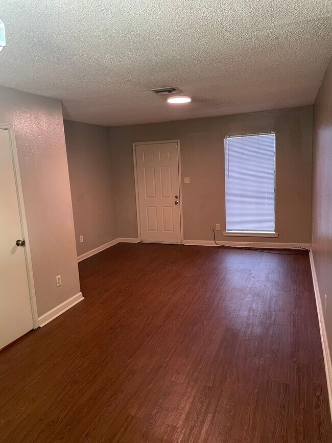 308 Loire Ave Unit C