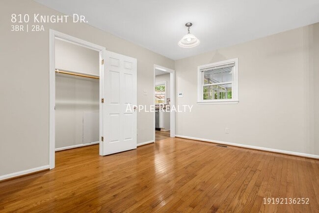 Photo - 810 Knight Dr