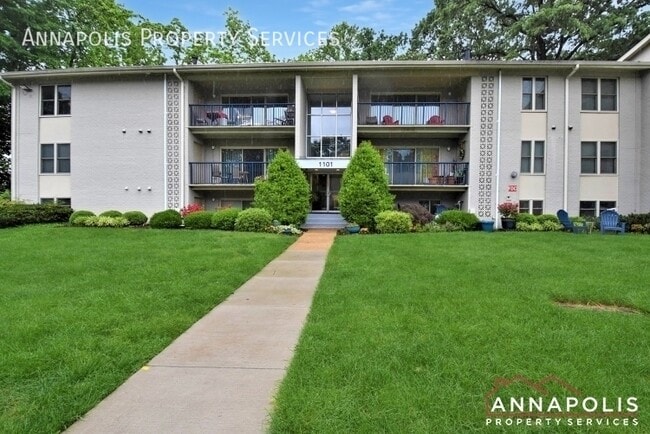 Building Photo - 1101 Primrose Ct Unit 302