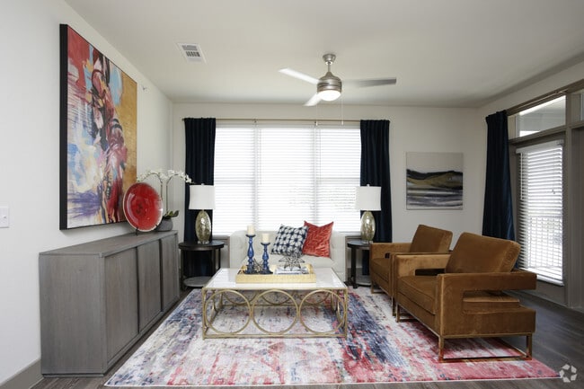 Enclave At Woodland Lakes Apartments