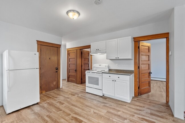 Kitchen - 267 Pleasant St Unit 267 Pleasant St. #3