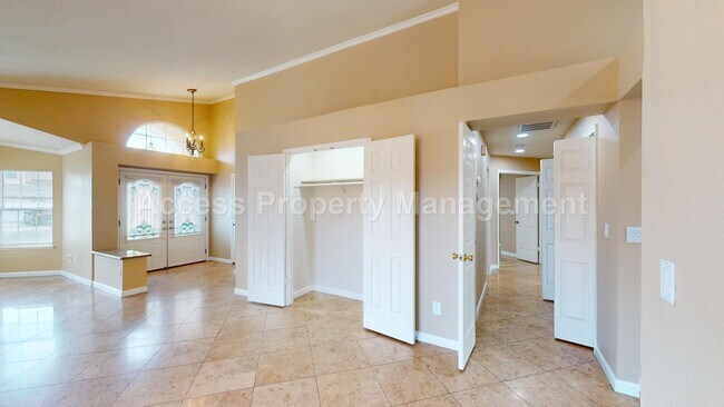 Photo - 2141 Norik Dr