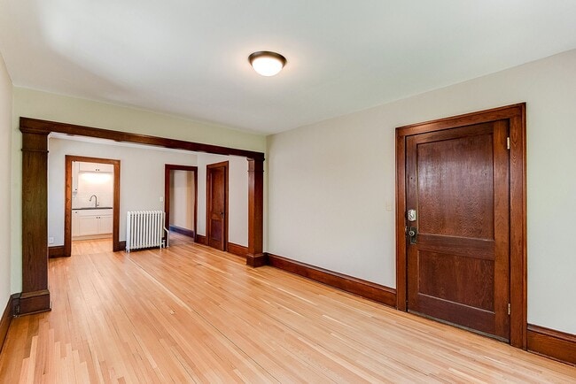 663 Lincoln Ave Unit 4