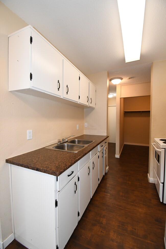 4280 Quentin Ave Unit 301
