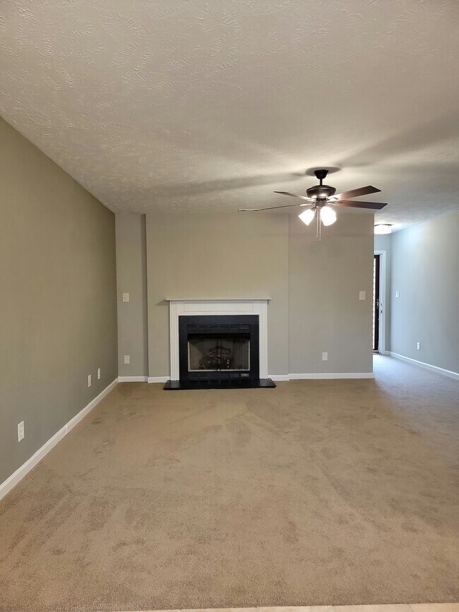 Photo - 513 Lumberly Ln