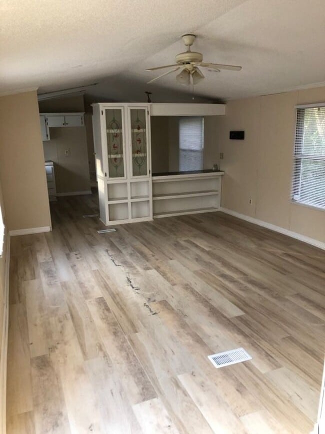 Photo - 112 Ponds Ln