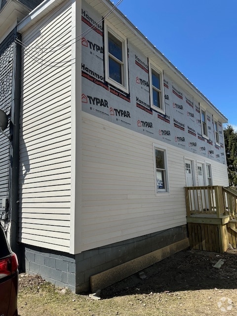 Building Photo - 13 Center St Unit 3 Rental
