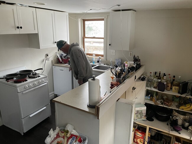 Photo - 21 1/2 S High St Unit Lower