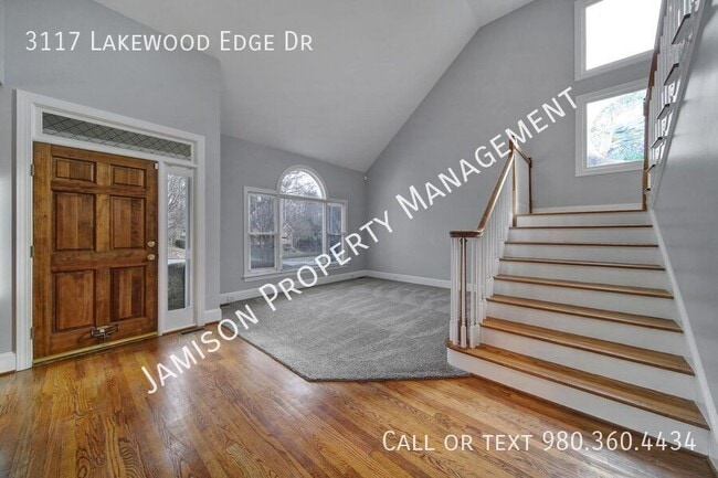 Photo - 3117 Lakewood Edge Dr
