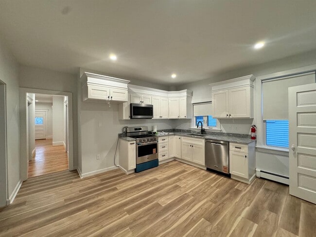 Photo - 136 Sharon St Unit 2