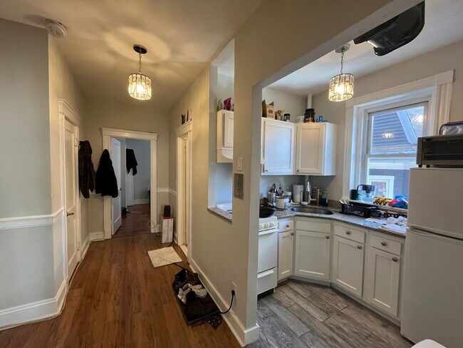 Building Photo - 1173 Commonwealth Ave Unit 9 Rental
