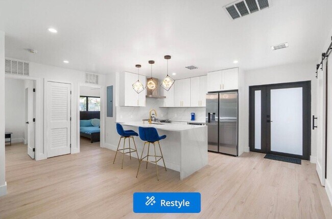 Building Photo - 303 De Carie St Unit 303