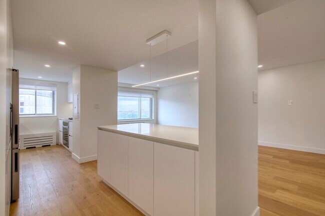 Photo - 3555 Chem. de la Côte-des-Neiges Unit 1106