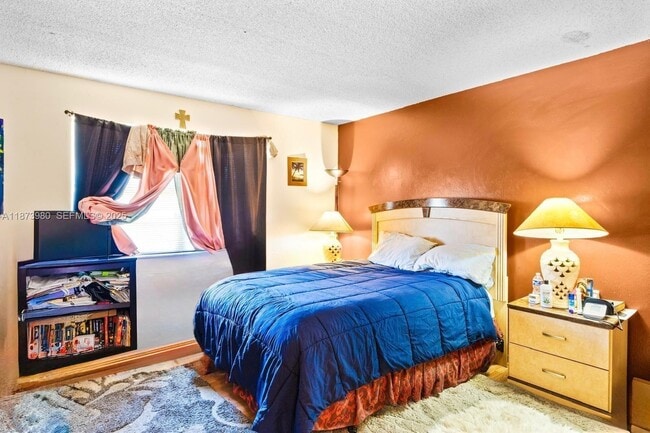 Photo - 301 NW 177th St Unidad 227