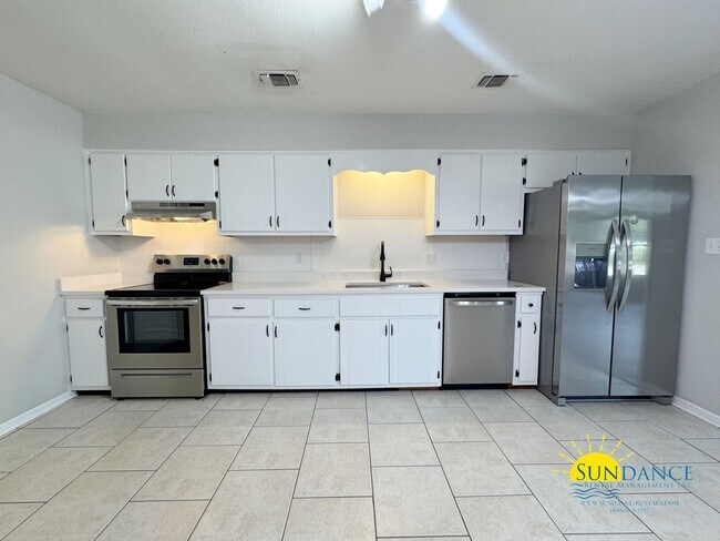 Photo - Charming 2-Bedroom Home with Bonus Room in Mary Esther!