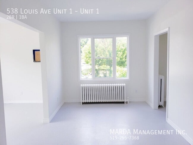 Photo - CHARMING 2 BED/1 BATH NEAR DOWNTOWN + HYDRO & GAS! Unit 1