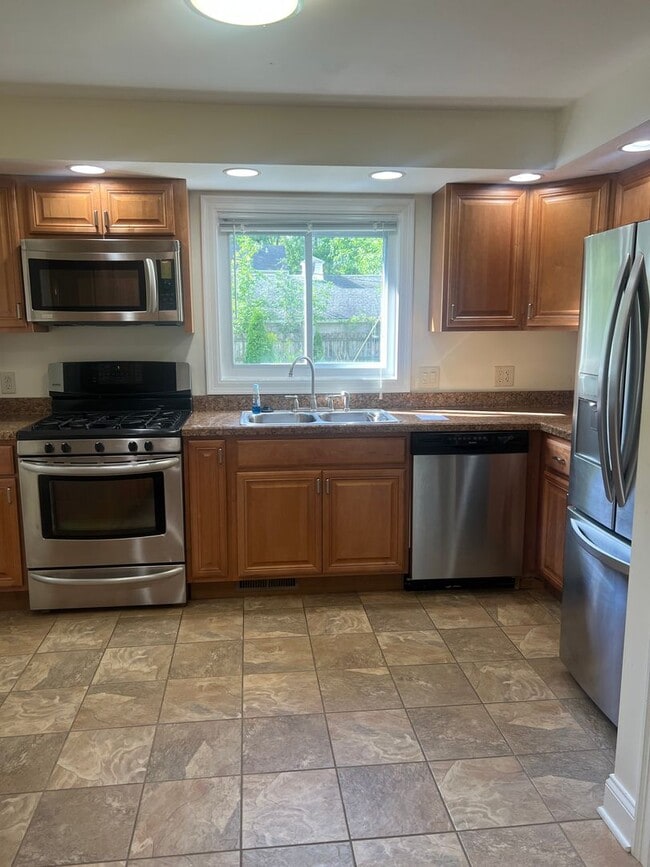 Photo - 155 Lattimore Rd