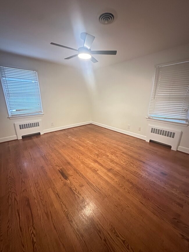 Photo - 475 E Bayview Blvd