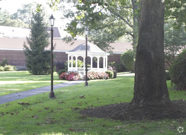 Photo - Bryant Gardens