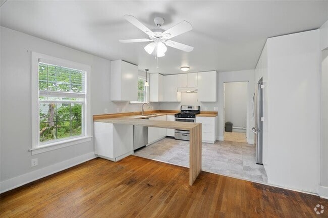 Building Photo - 1403 Clifford Ave Rental
