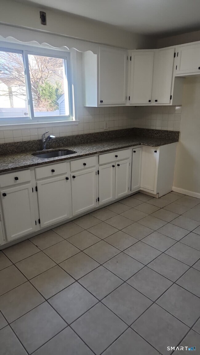 Photo - 60 Lincoln Ave Unidad 1st Fl