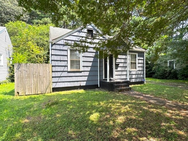 Photo - 6232 Alexander St