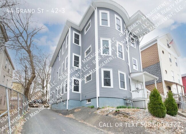 Building Photo - 44 Grand St Unit 42-3 Rental
