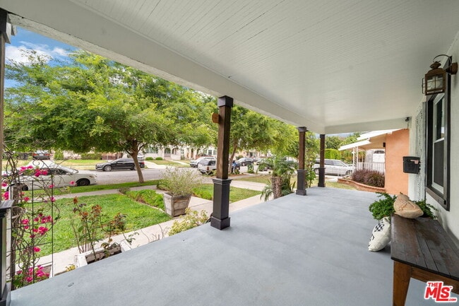 Photo - 5732 6th Ave