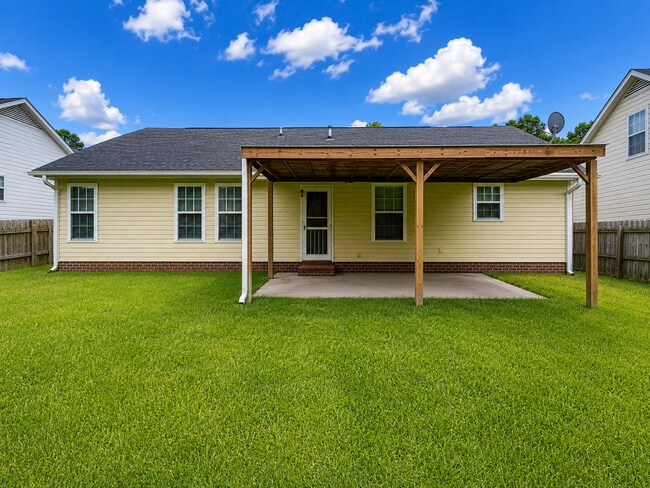 Photo - Adorable 3 bed, 2 bath w/ Attached Garage!