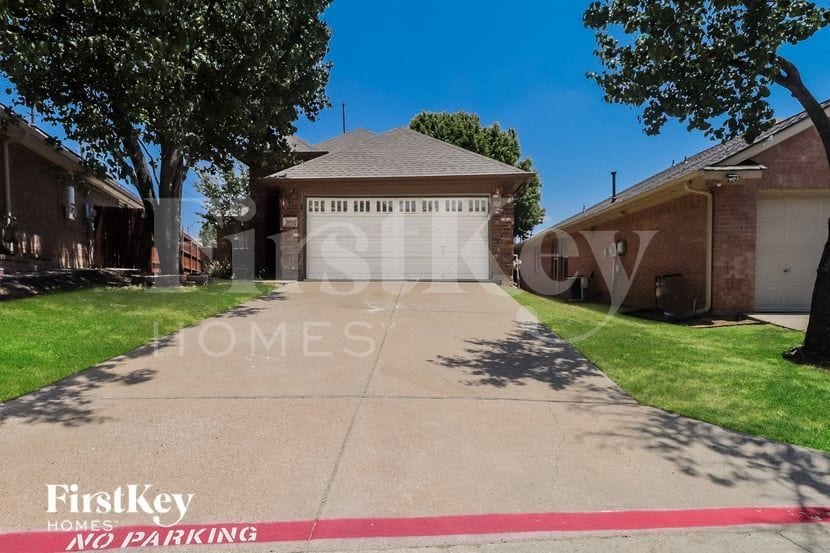 Photo - 1002 Harwood Ct