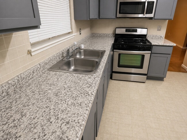 Photo - 1249 S Wellington Ct Unit 1249