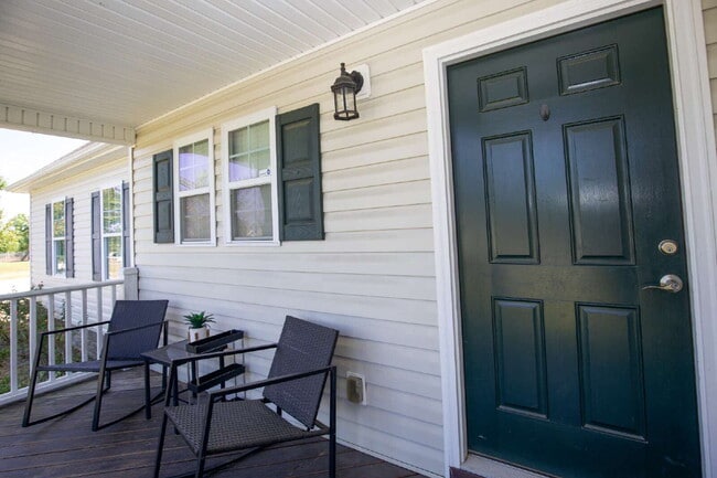 Photo - Charming 3 BR/2BA Ranch with fully fenced ...