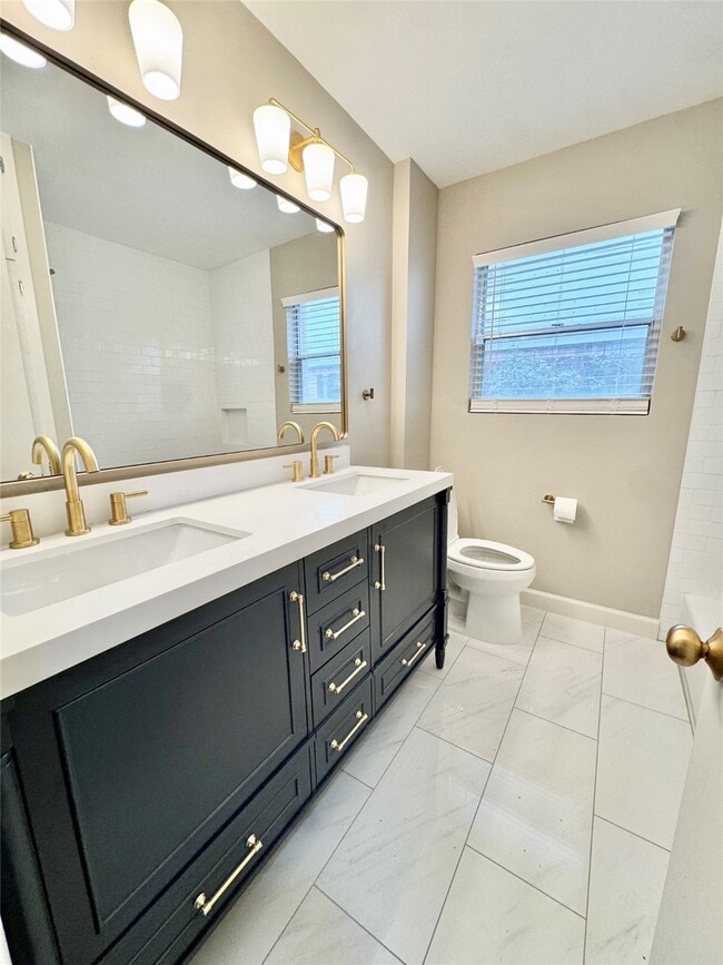 Photo - 8218 Edgemoor Dr