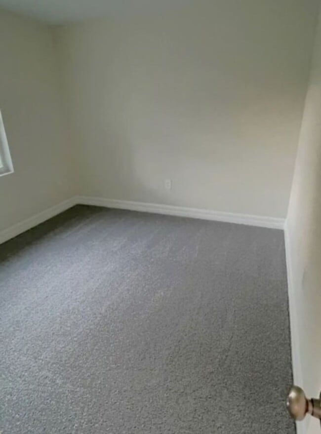 Photo - 2/2/1+DEN - GREAT LOCATION IN LEHIGH ACRES- BELL BLVD