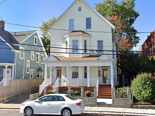 Building Photo - 17-19 Wyman St Unit 2 Rental