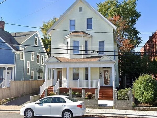 Building Photo - 17-19 Wyman St Unit 2 Rental