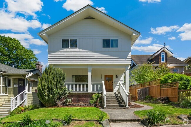 Building Photo - 5646 12th Ave NE Rental