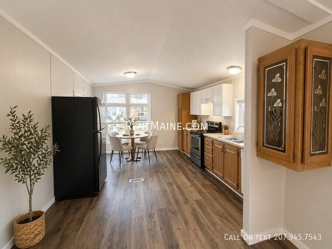 Photo - 799 Stillwater Ave