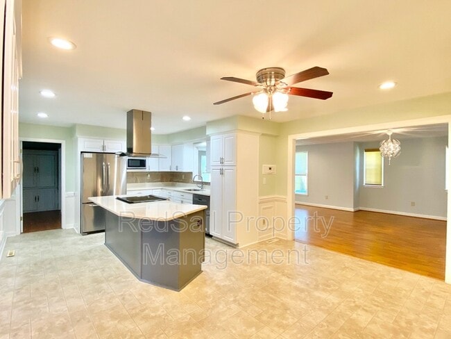 Photo - 565 Sterling Rd