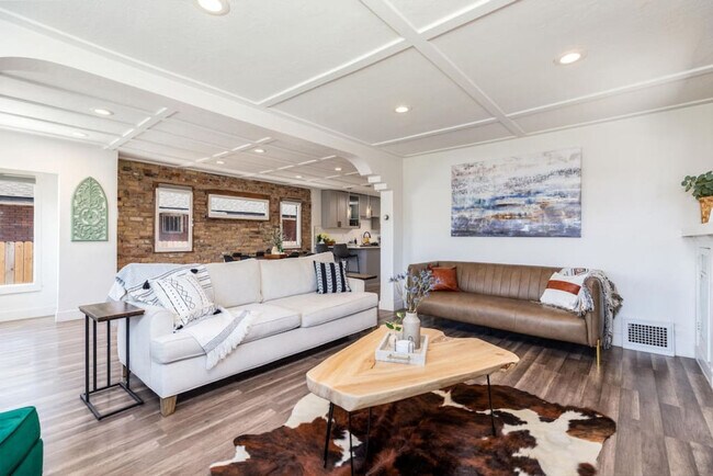 Photo - 1550 S Main St Unidad SI ID1597555P