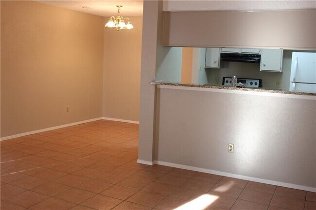 Photo - 8003 Dowling Cove