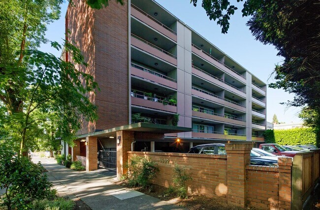 Photo - Irvington Apartments