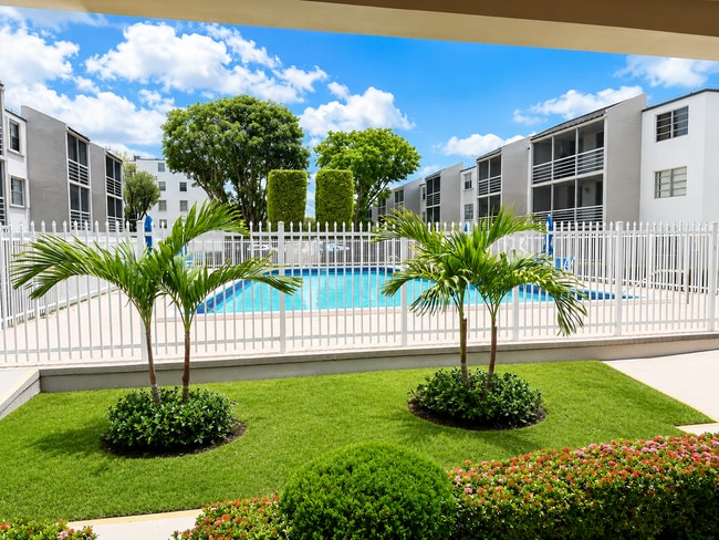Building Photo - 14150 SW 84th St Unit I307