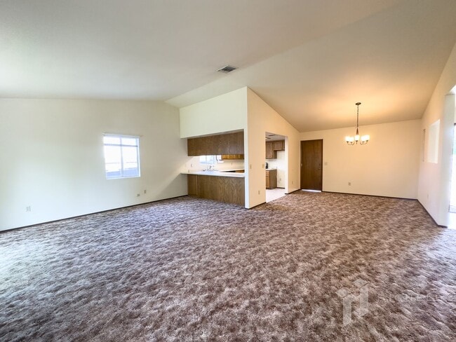 Photo - Spacious Home on the West Side of Redding ...