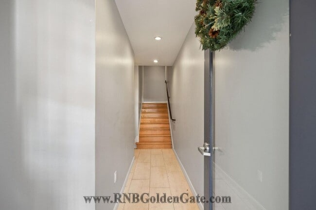 Photo - Gorgeous 3 bedroom, 2 and a half bathroom condo in Bernal Park for rent! Unit B