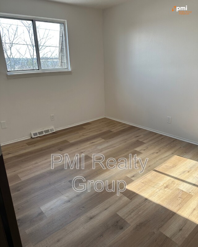 Photo - 600 Commerce Ave NW