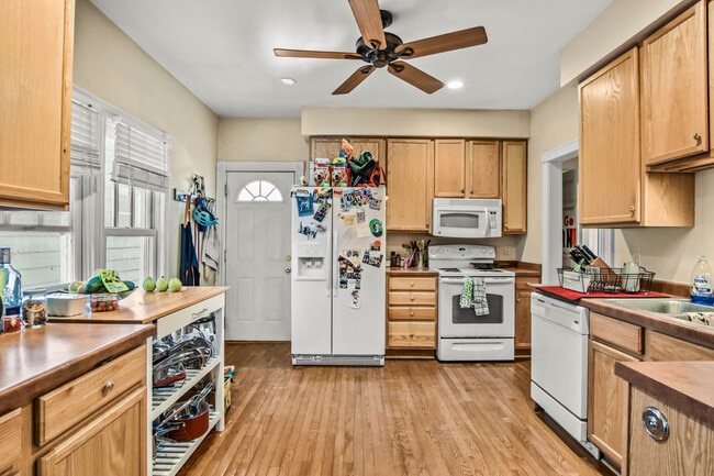 Photo - 124 N Franklin St