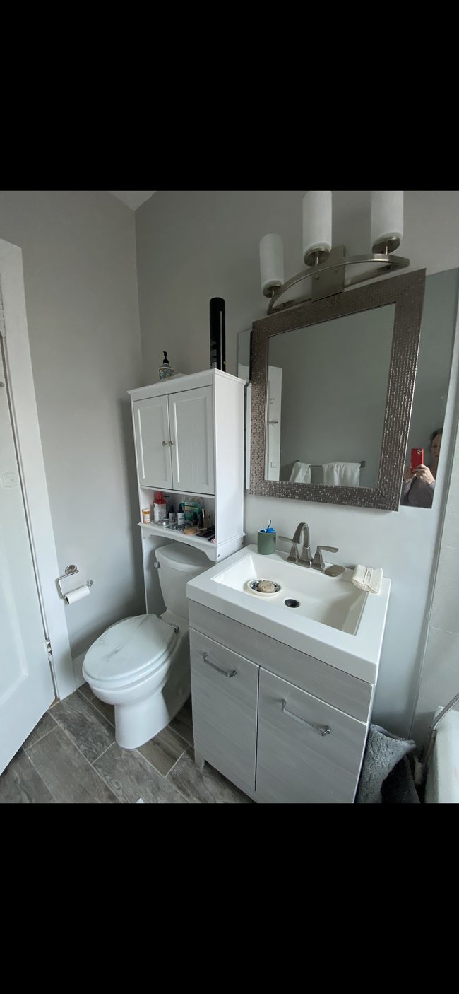 Photo - 834 Hinman Ave Apartment Unit 3
