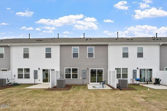 Photo - 24 Red Clover Dr